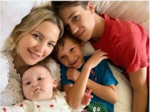 kate hudson kate hudson kids goldie hawn kate hudson goldie hawn kate hudson movies fujikawa danny fujikawa kate hudson instagram kate hudson movie kate hudson danny fujikawa kate hudson husband kate hudson dad kate hudson baby kate hudson 2019 kate hudson with her 3 kids